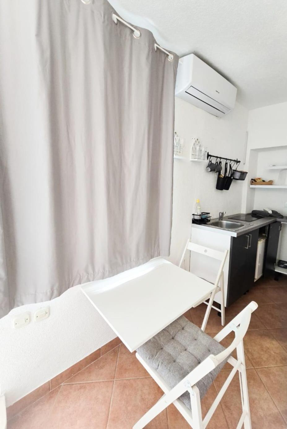 Private Bedroom With Bathroom บาชกาโวดา ภายนอก รูปภาพ